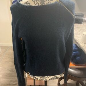 ABERCOMBIE & FITCH - Off-the-Shoulder Navy Sweater